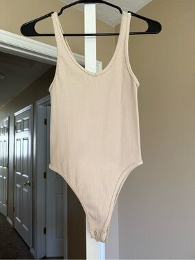 Ribbed Cream Women's Scoop Neck Bodysuit